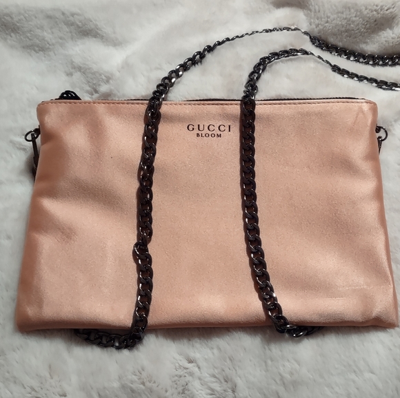 🆕 Gucci Beauty Bag repurposed to Crossbody - Picture 2 of 12